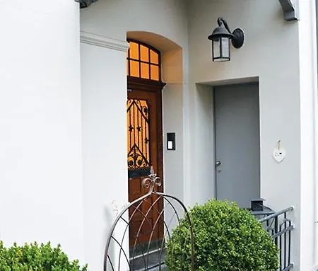 Bed & Breakfast Fabrikantenvilla Erkrath